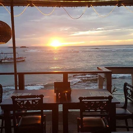 Coral Seas Beach Hikkaduwa Luaran gambar