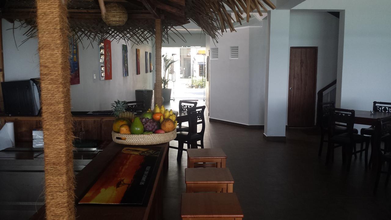 Coral Seas Beach Hikkaduwa Luaran gambar