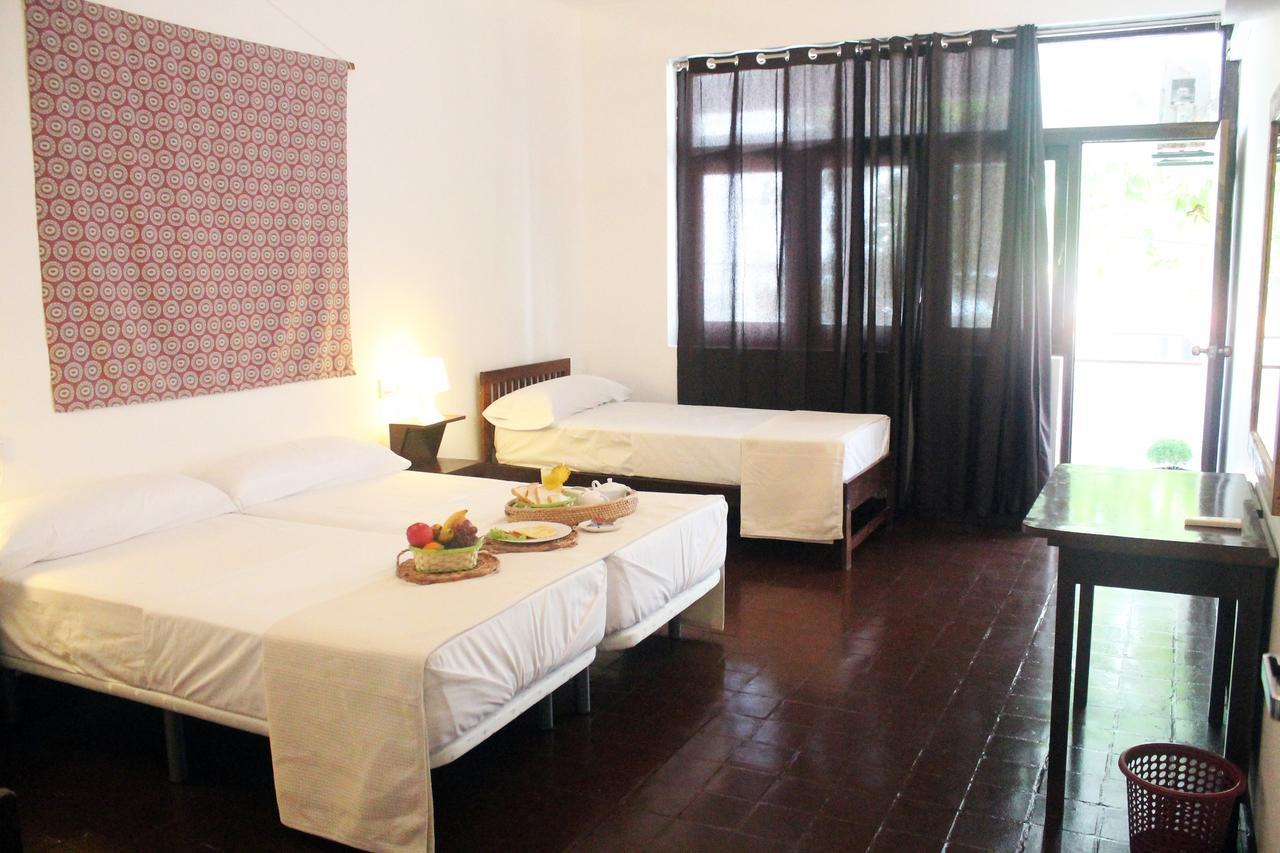 Coral Seas Beach Hikkaduwa Luaran gambar