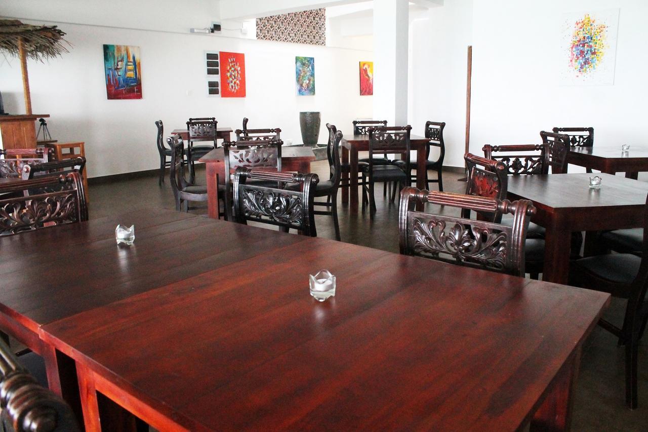 Coral Seas Beach Hikkaduwa Luaran gambar