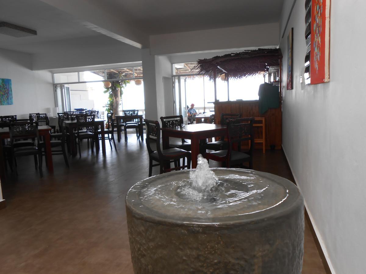 Coral Seas Beach Hikkaduwa Luaran gambar