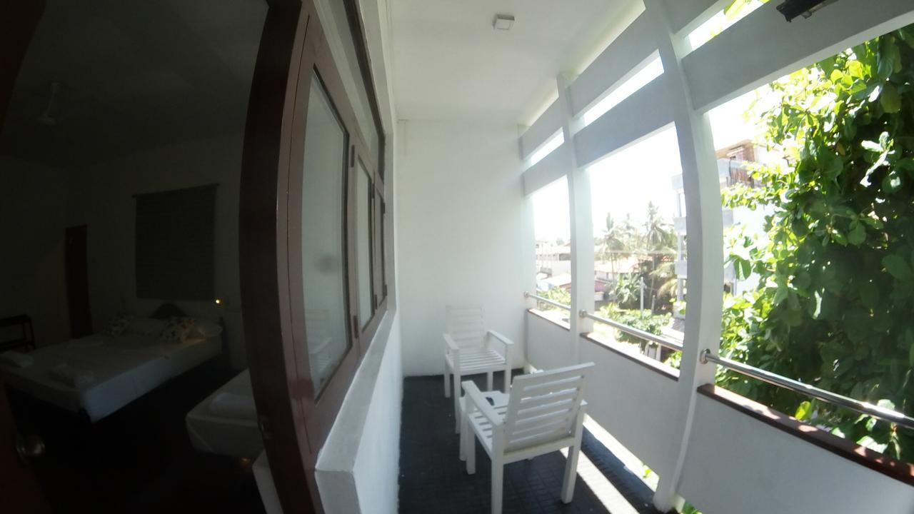 Coral Seas Beach Hikkaduwa Luaran gambar