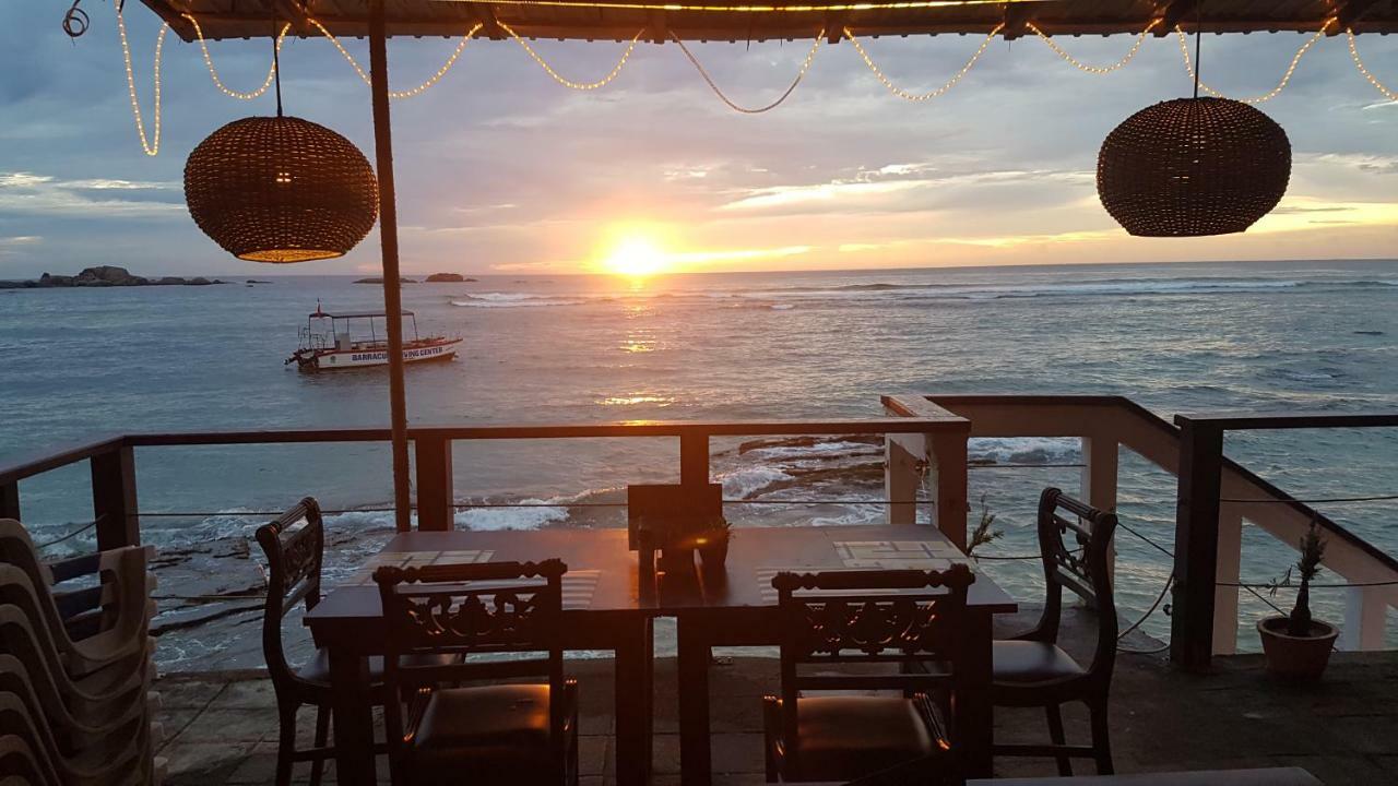 Coral Seas Beach Hikkaduwa Luaran gambar